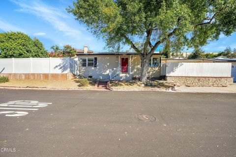 A home in La Crescenta