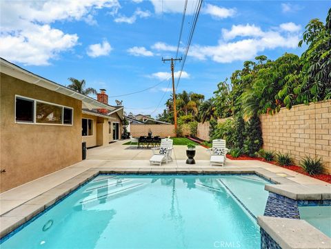 A home in North Tustin