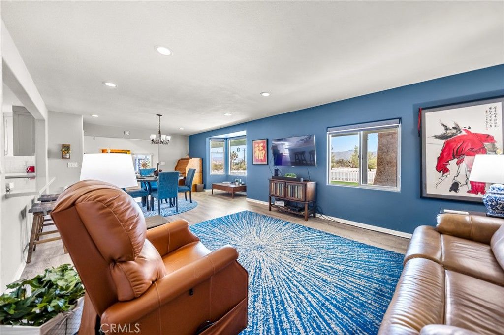 listing image 130723689370610342099