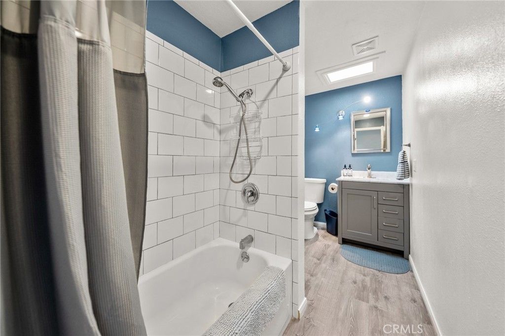 listing image 130721361184546002812