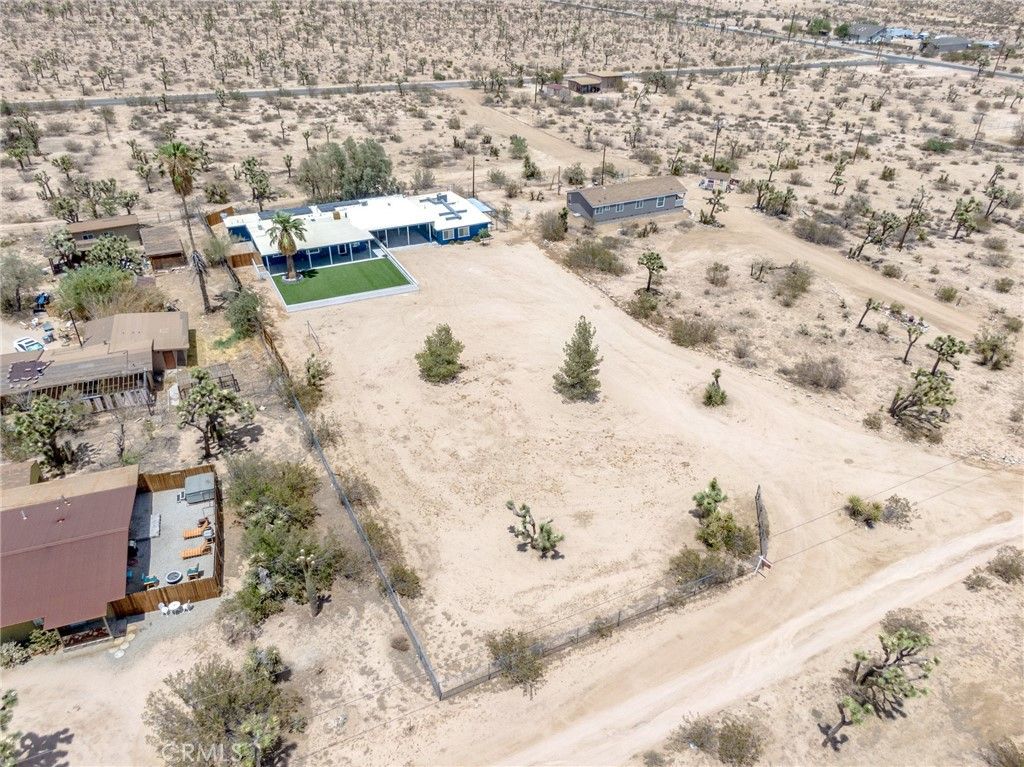 listing image 130721756233736922719