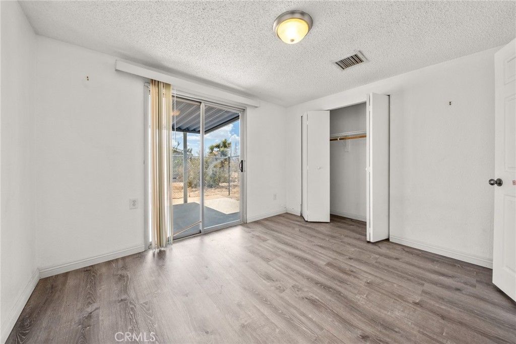 listing image 130721701973484085501