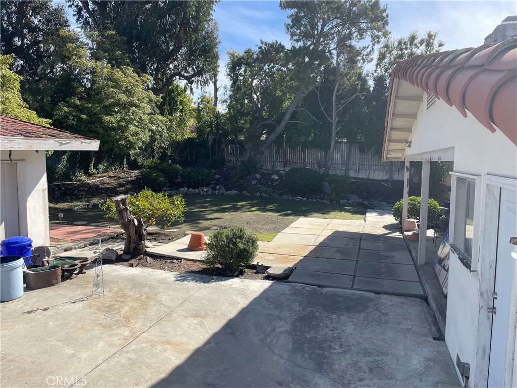 1212 Granvia Altamira