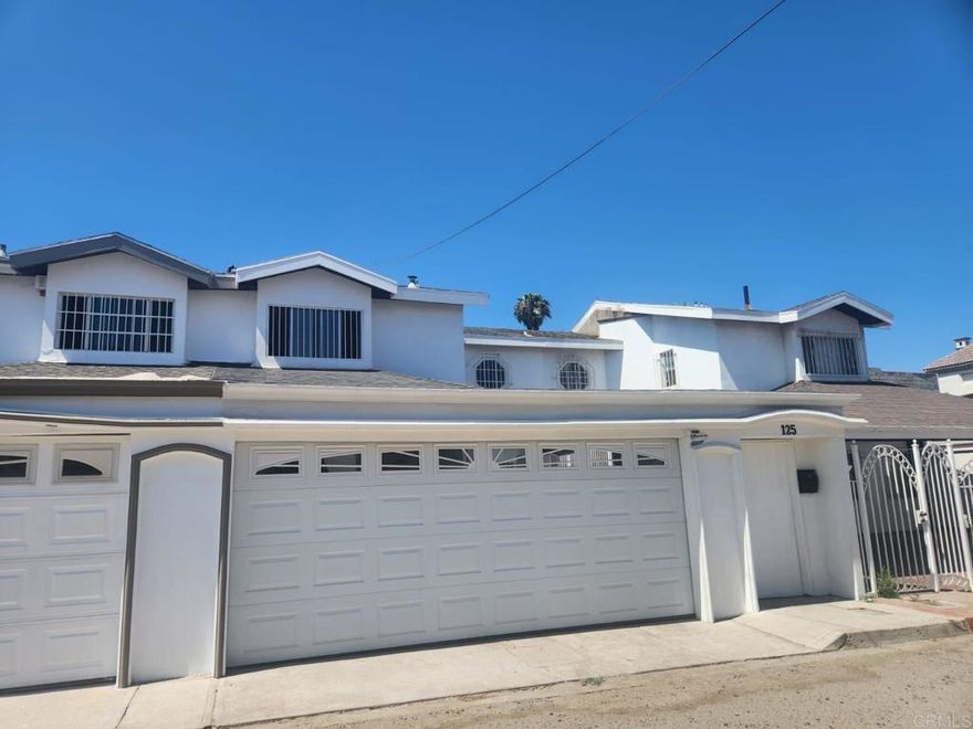 Nice house with a privileged location. The construction is in perfect condition and has a comfortable distribution.  First floor consists of living room with fireplace, dining room, kitchen with breakfast bar, 1 bedroom and half bathroom for visitors. It is worth mentioning that the half bathroom has the potential to become a full bathroom. Backyard, laundry area and electric garage for two cars. Second floor consists of a large master bedroom, with high gable roof, walk in closet and full bathroom. The secondary bedroom has its own full bathroom and closet.  The property is located two blocks from Blvd Costero, south on the Transpeninsular highway and north on the Tijuana-Ensenada scenic highway. Close to hospitals, restaurants, hotels, gas stations, shopping centers and various businesses. Just 5 minutes from downtown Ensenada, 30 minutes from Valle De Guadalupe, 1 hour 15 minutes from Tijuana, 1 hour 3o minutes from the US border.