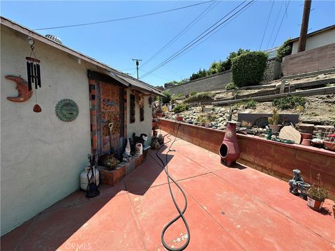 A home in El Monte