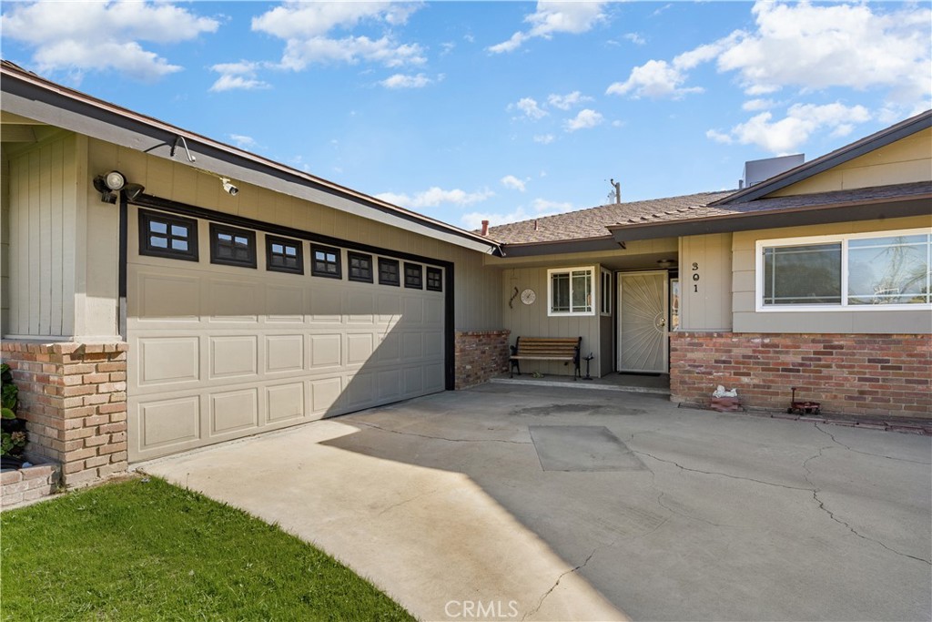 301 Borman Avenue