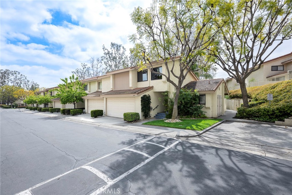 Photo 2 of 41 of 1149 Whitewater Drive condo