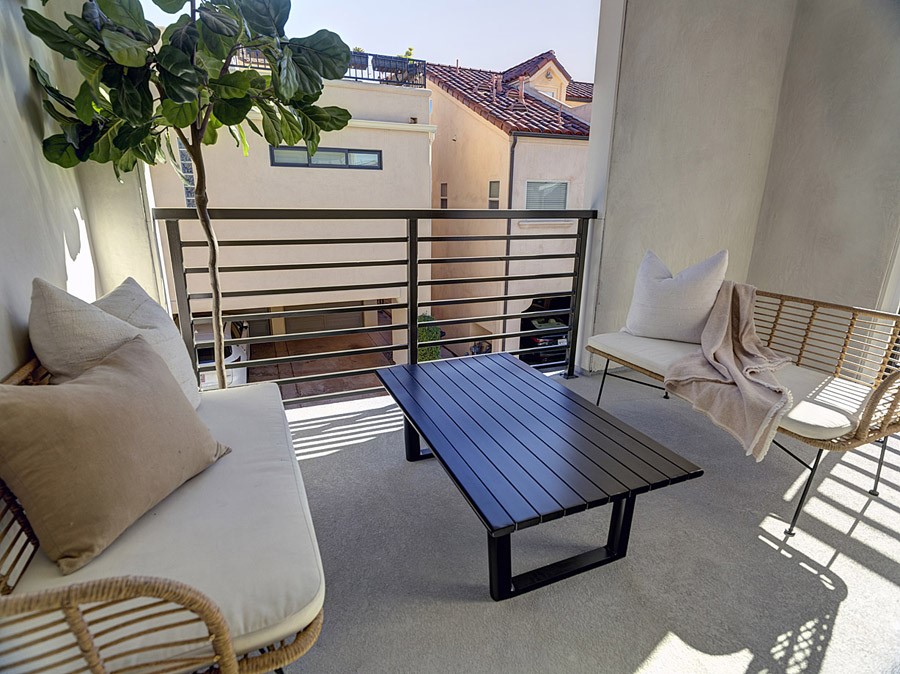 Corona del Mar South of PCH (CDMS) - Residential