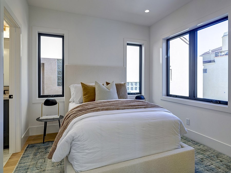 Corona del Mar South of PCH (CDMS) - Residential