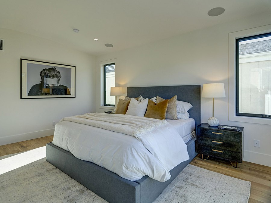 Corona del Mar South of PCH (CDMS) - Residential