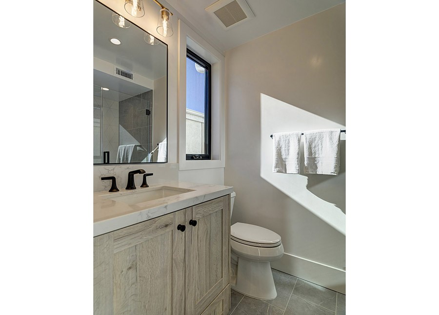 Corona del Mar South of PCH (CDMS) - Residential