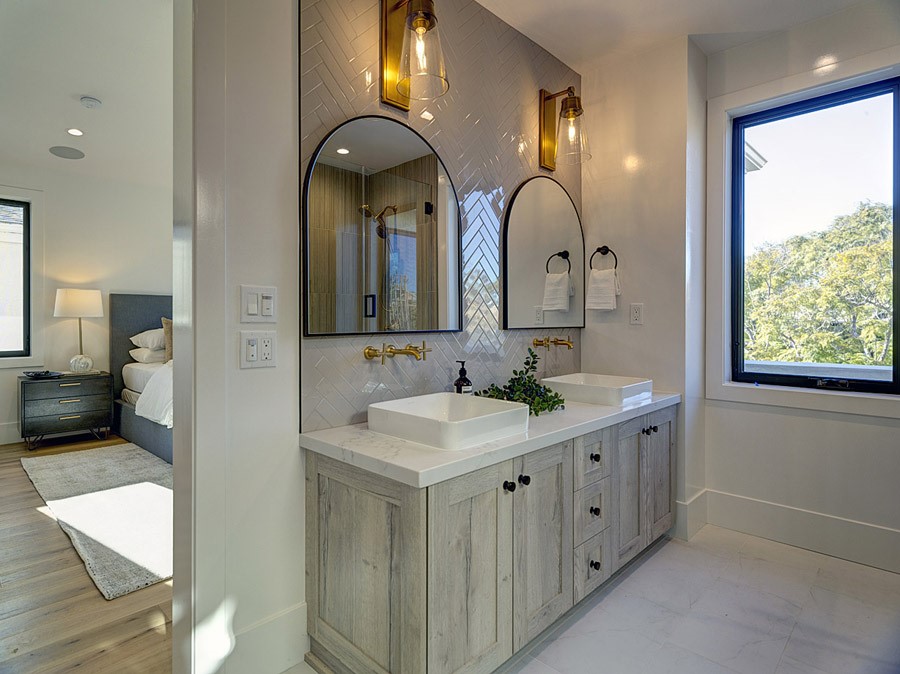 Corona del Mar South of PCH (CDMS) - Residential