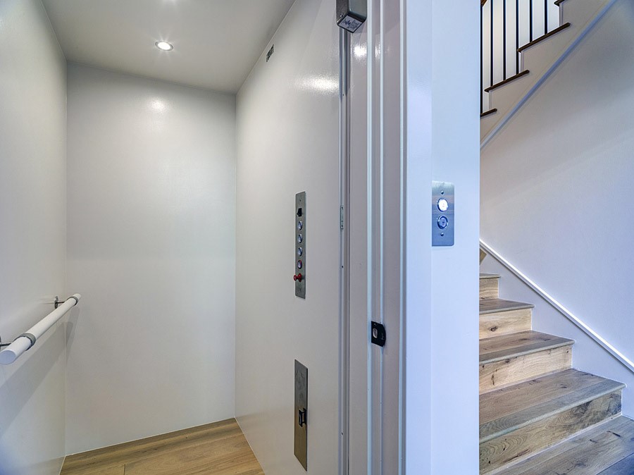 Corona del Mar South of PCH (CDMS) - Residential