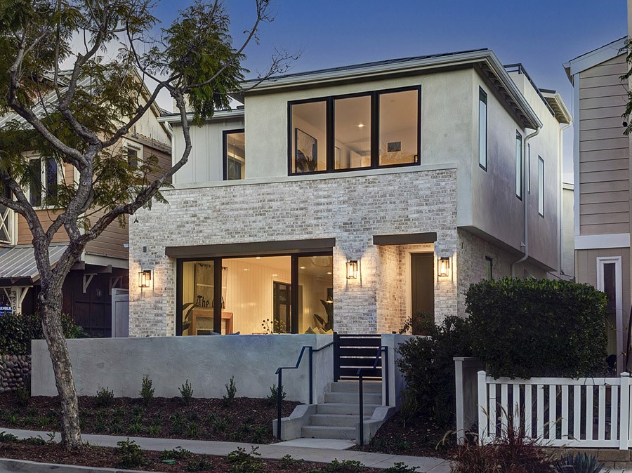 Corona del Mar South of PCH (CDMS) - Residential