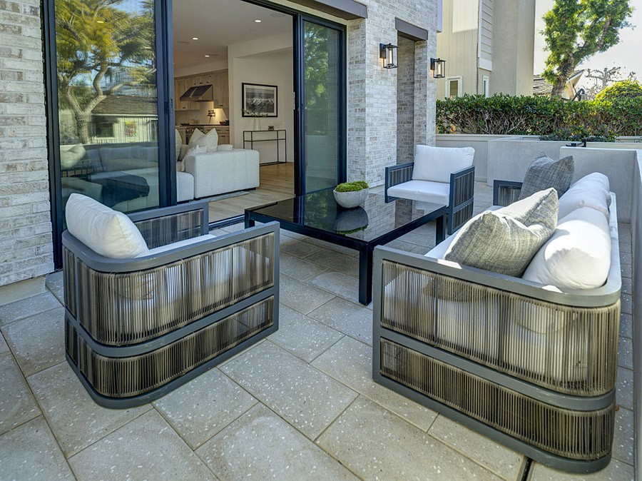 Corona del Mar South of PCH (CDMS) - Residential