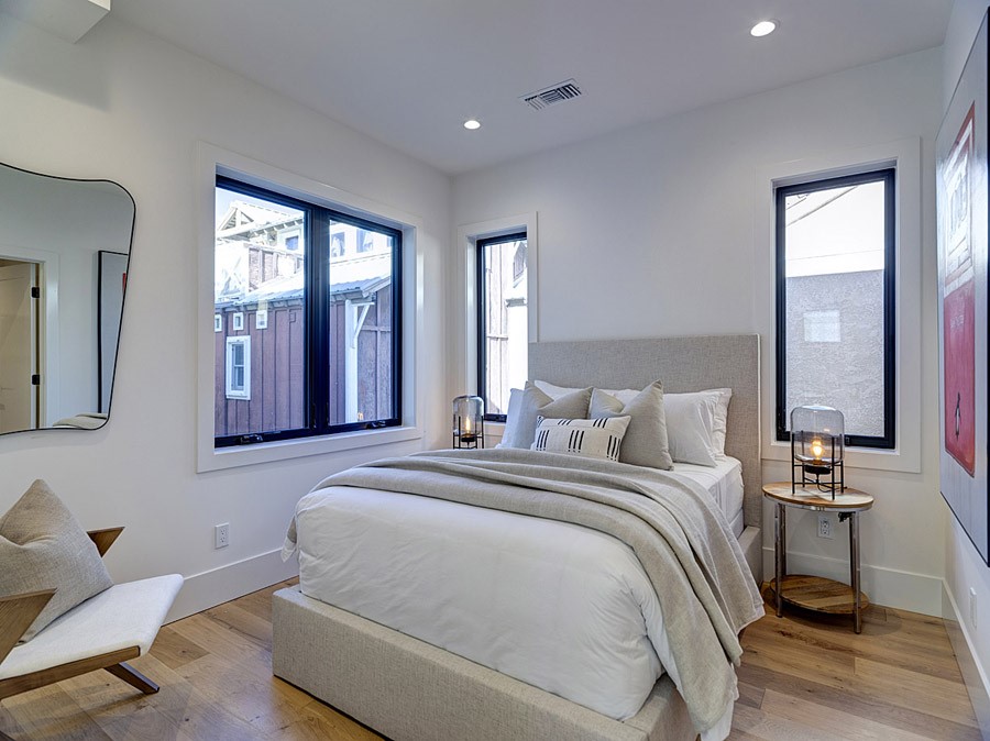 Corona del Mar South of PCH (CDMS) - Residential