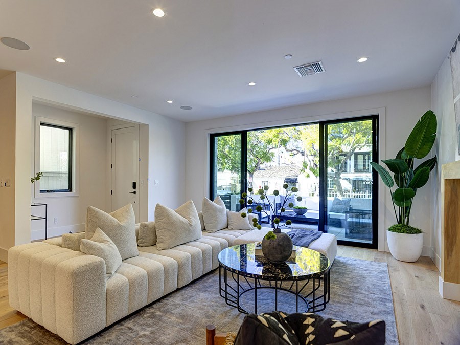 Corona del Mar South of PCH (CDMS) - Residential