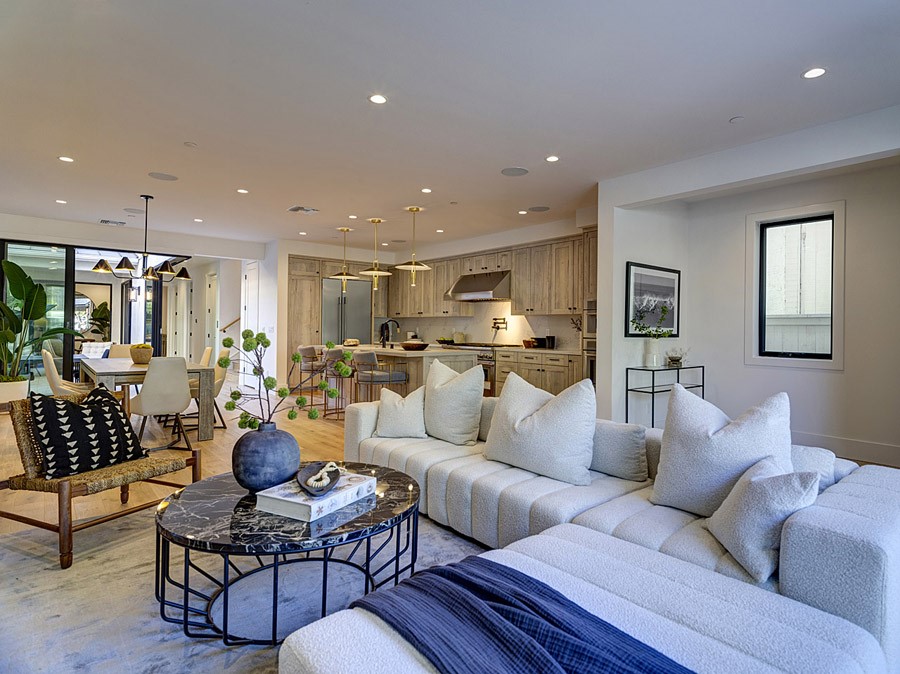 Corona del Mar South of PCH (CDMS) - Residential