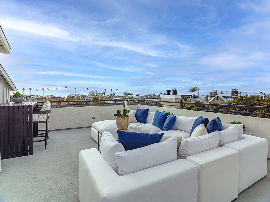 Corona del Mar South of PCH (CDMS) - Residential