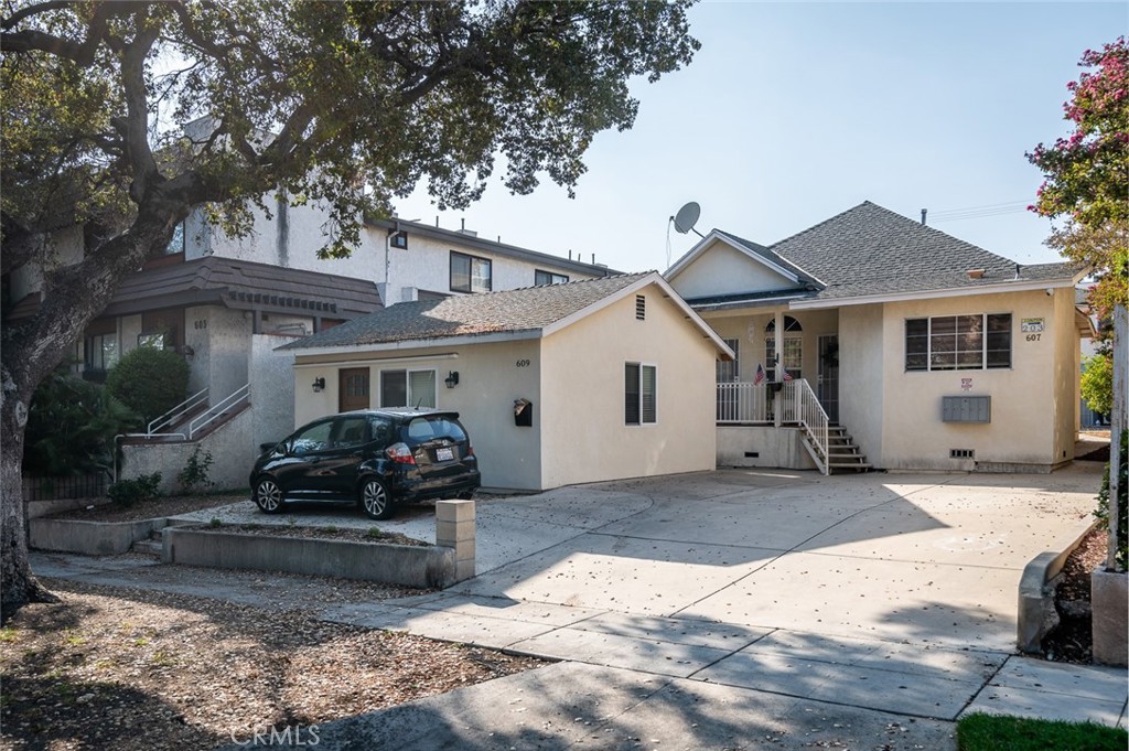 607 E Olive Avenue