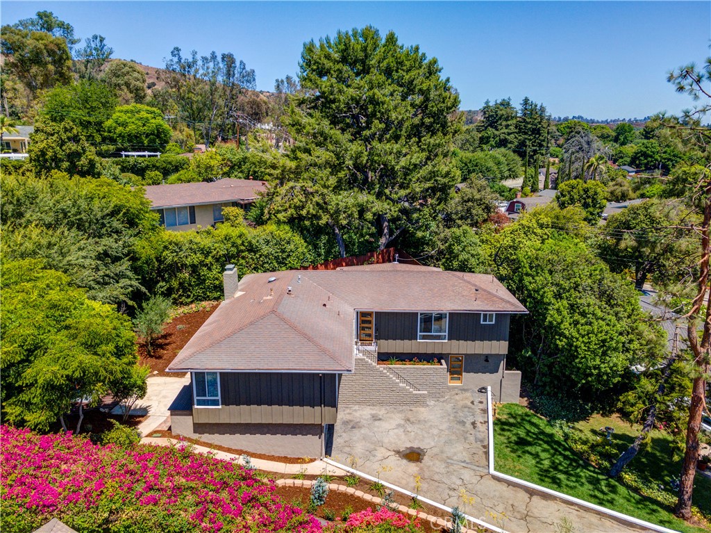 14235 Eastridge Drive