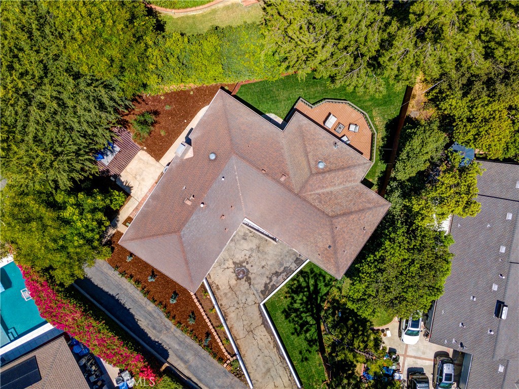 14235 Eastridge Drive