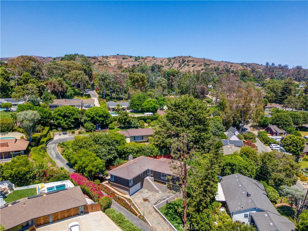 14235 Eastridge Drive