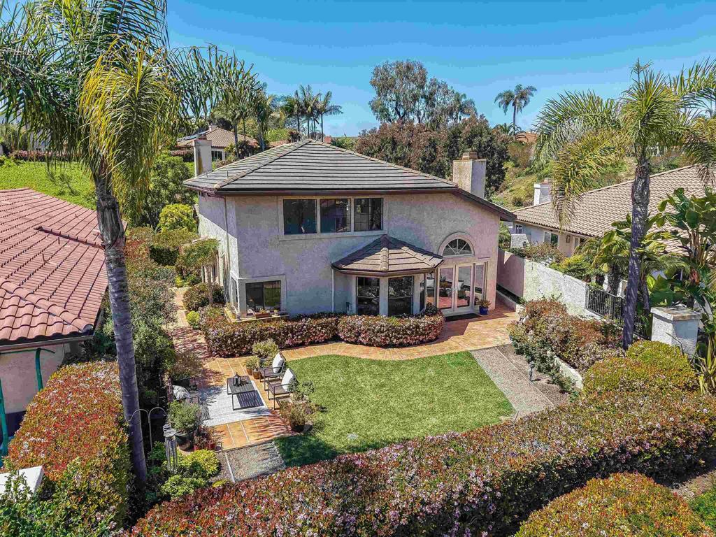 1240 Ladera Linda