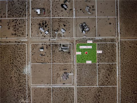 Photo of 7625 Luna Road, Phelan, CA 92371 (MLS # CV25028888) Photo of 7625 Luna Road, Phelan, CA 92371 (MLS # CV25028888)