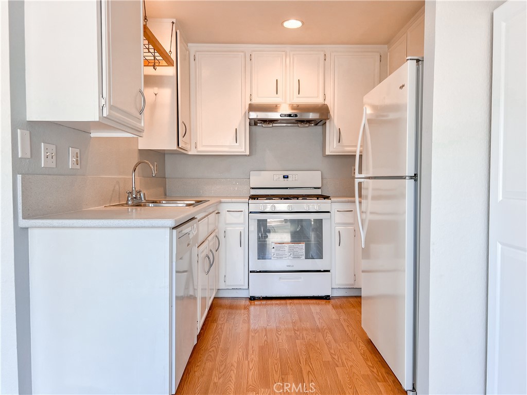 Columbia Square (CS) - Residential Lease