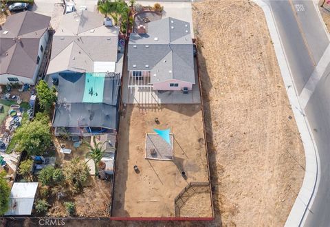 A home in Lake Elsinore