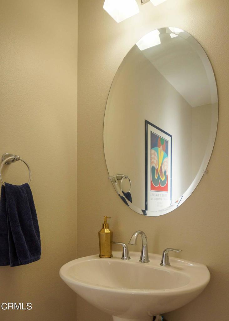 Photo 13 of 28 of 725 Forest Park Boulevard townhome
