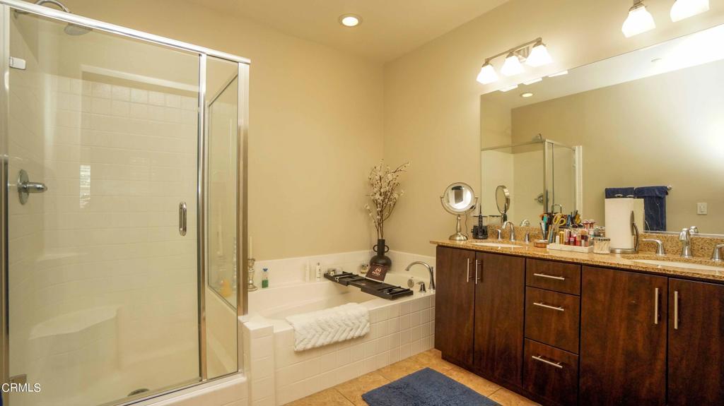 Photo 19 of 28 of 725 Forest Park Boulevard townhome