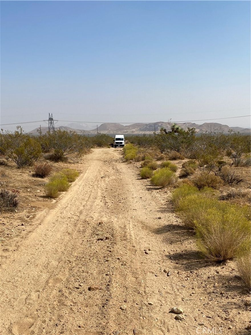 Welcome to Rosamond, CA, nestled in the foothills of the Mojave Desert. This 2.5-acre parcel offers a prime opportunity for investors or those looking to build their dream property. With endless possibilities, this vacant land is a blank canvas for your vision. Don’t miss out on this incredible investment opportunity! Zoned: PL RS