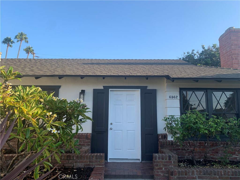 View Huntington Beach, CA 92647 house