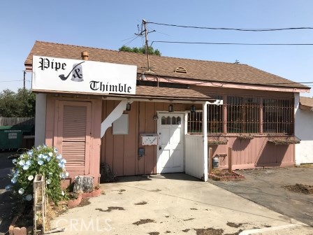 Come check out this lovely 997 sq ft commercial business space perfect for companies in Lomita. Keep the dainty paintings on the wall or repaint to your heart's desire. Lots of potential! One bathroom and one designated parking spot convenient located in front of the unit. Trash included! Short distance to USPS, Lomita Railroad Museum, Torrance Crossroads Shopping Center, Rolling Hills Plaza, Lomita Park, food, and more!