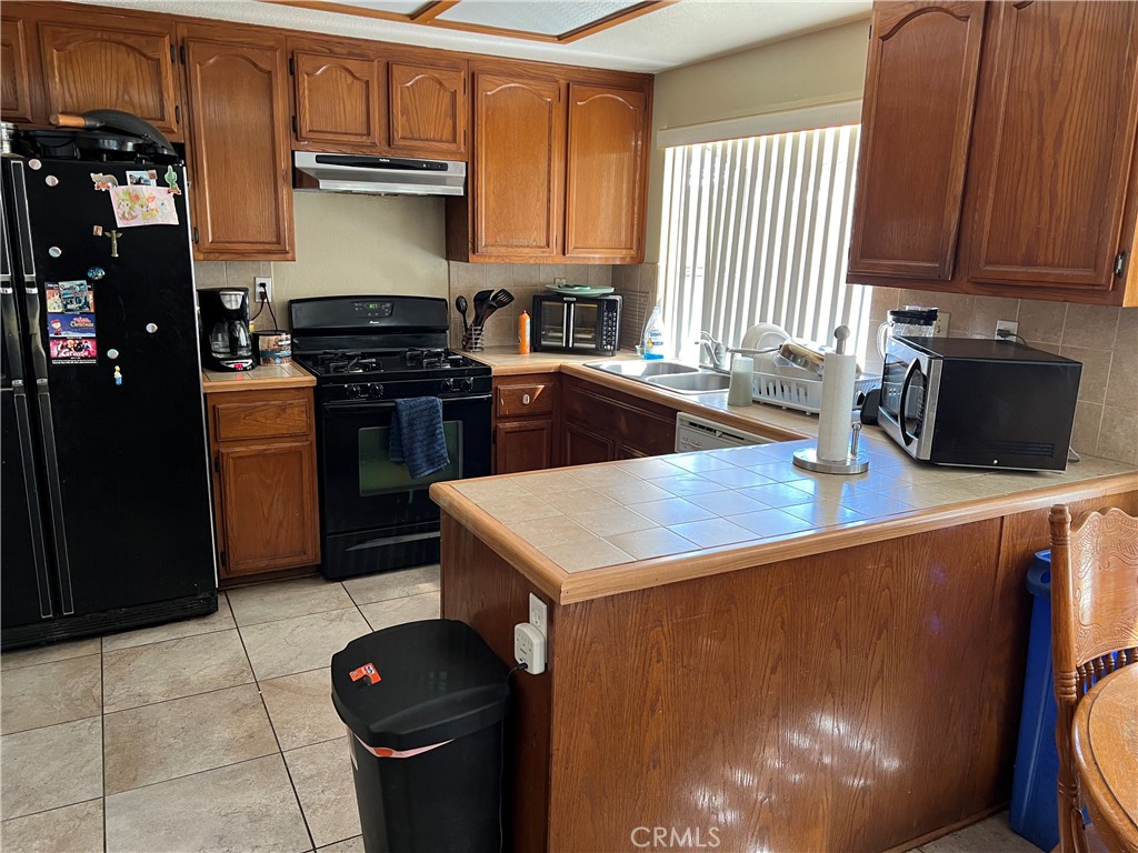 Photo 9 of 41 of 15576 Guajome Road house