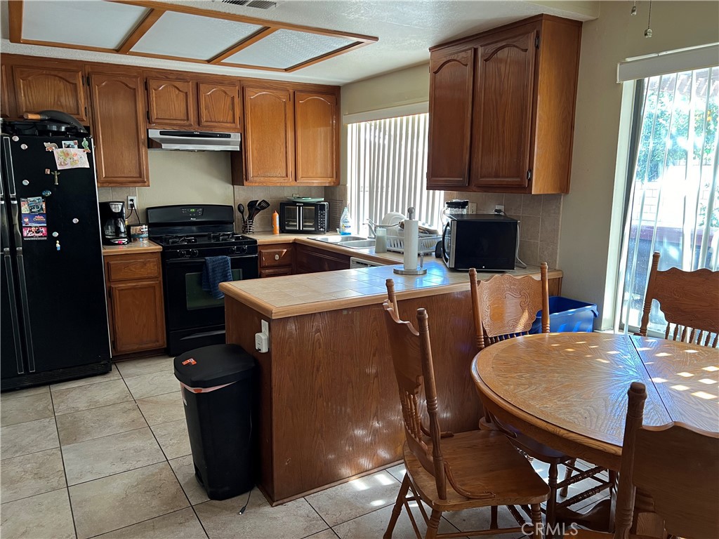 Photo 11 of 41 of 15576 Guajome Road house