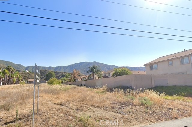 Rare opportunity to own full acre of vacant land centrally located in the heart of Lake Elsinore. This 1 acre parcel of land is zoned for residential use, offering a blank canvas for future development. Property is centrally located close to all services including shopping, schools, and only a few blocks Lake Elsinore beach area.