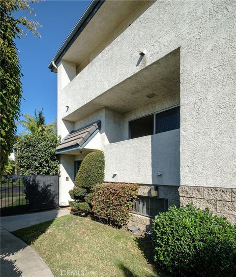 A home in Los Alamitos