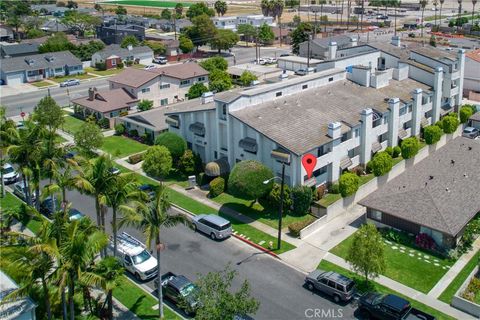 A home in Los Alamitos