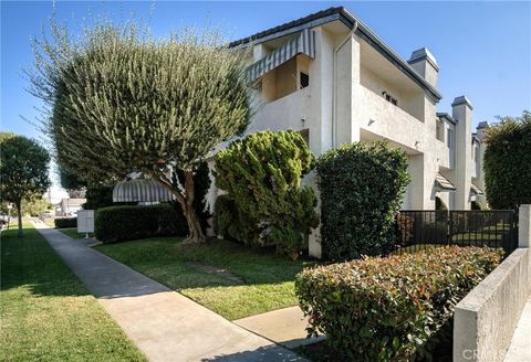 A home in Los Alamitos