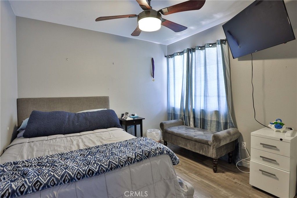 listing image 130724713181035723153