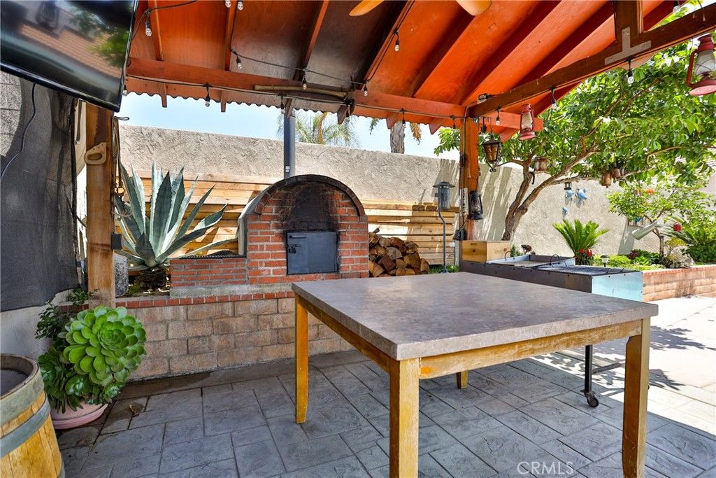 listing image 130720827217335924183