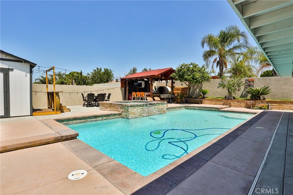 listing image 130722067823381668518