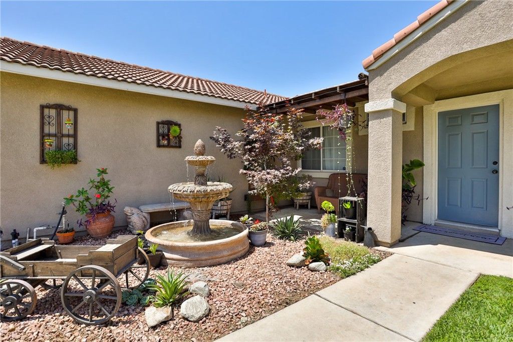 listing image 130721467596791736575