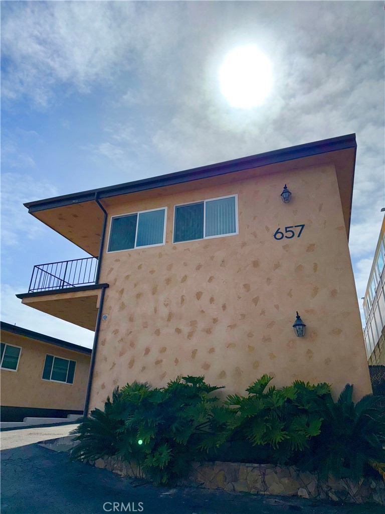 657 24th Street 7