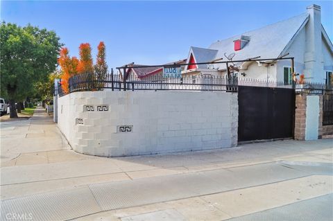 Photo of 7515 S Vermont Avenue, Los Angeles, CA 90044 (MLS # PW25074709)