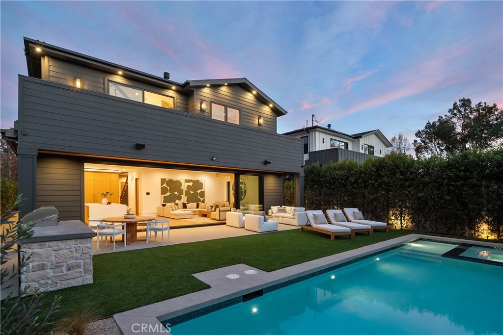 Properties 1 4453 Gentry Avenue