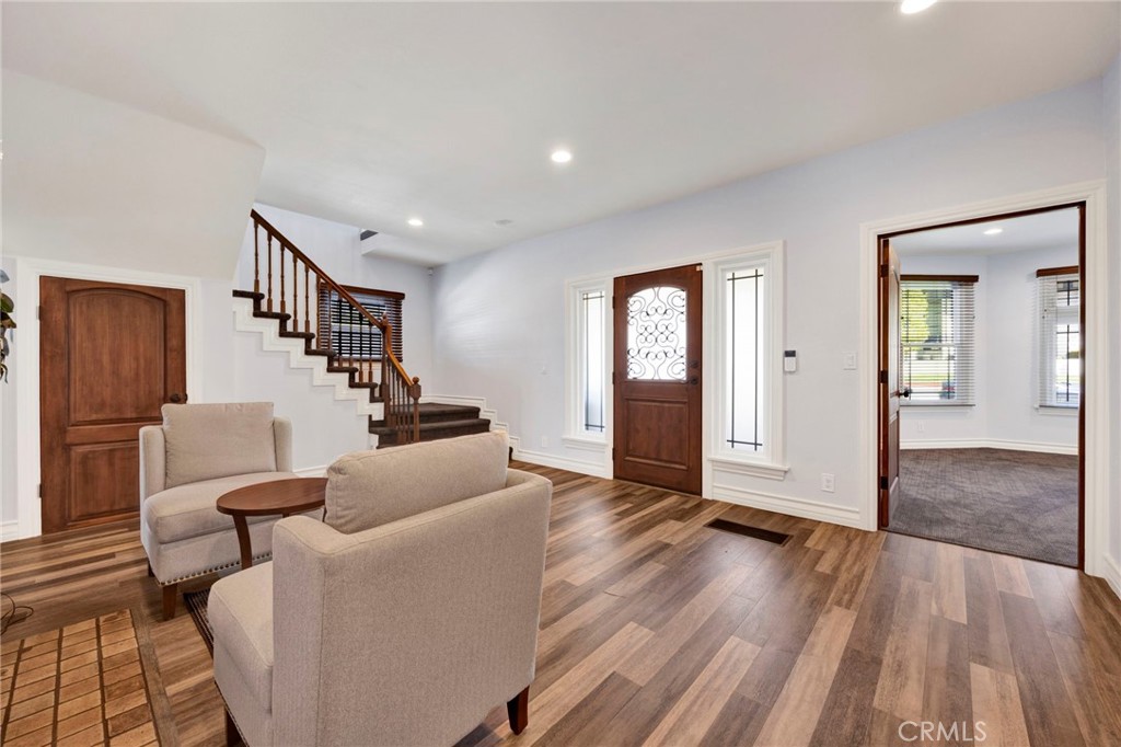620 W Foothill Boulevard